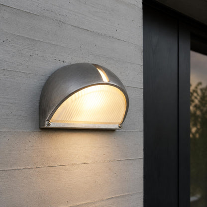 Modern Outdoor Wall Light Waterproof Aluminum LED Fixture for Patios Gardens Entryways