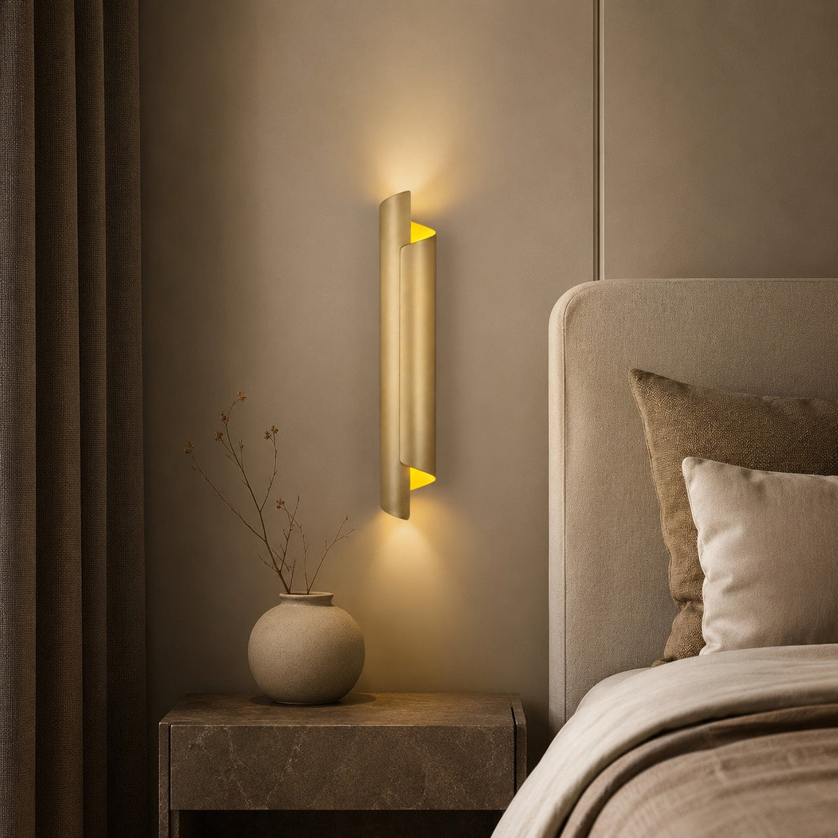 Minimalist Metal Wall Sconce Wall Mounted LED Light