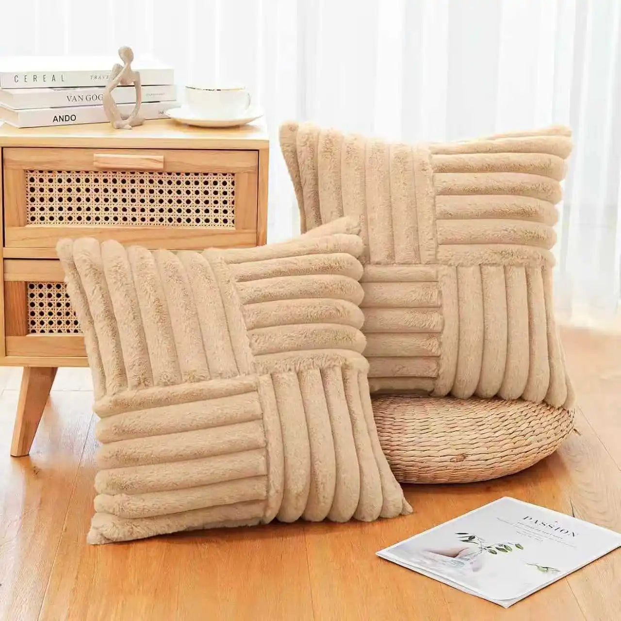 Artificial Plush Throw Pillow Covers Suitable for Various Occasions Such as Bedding Home