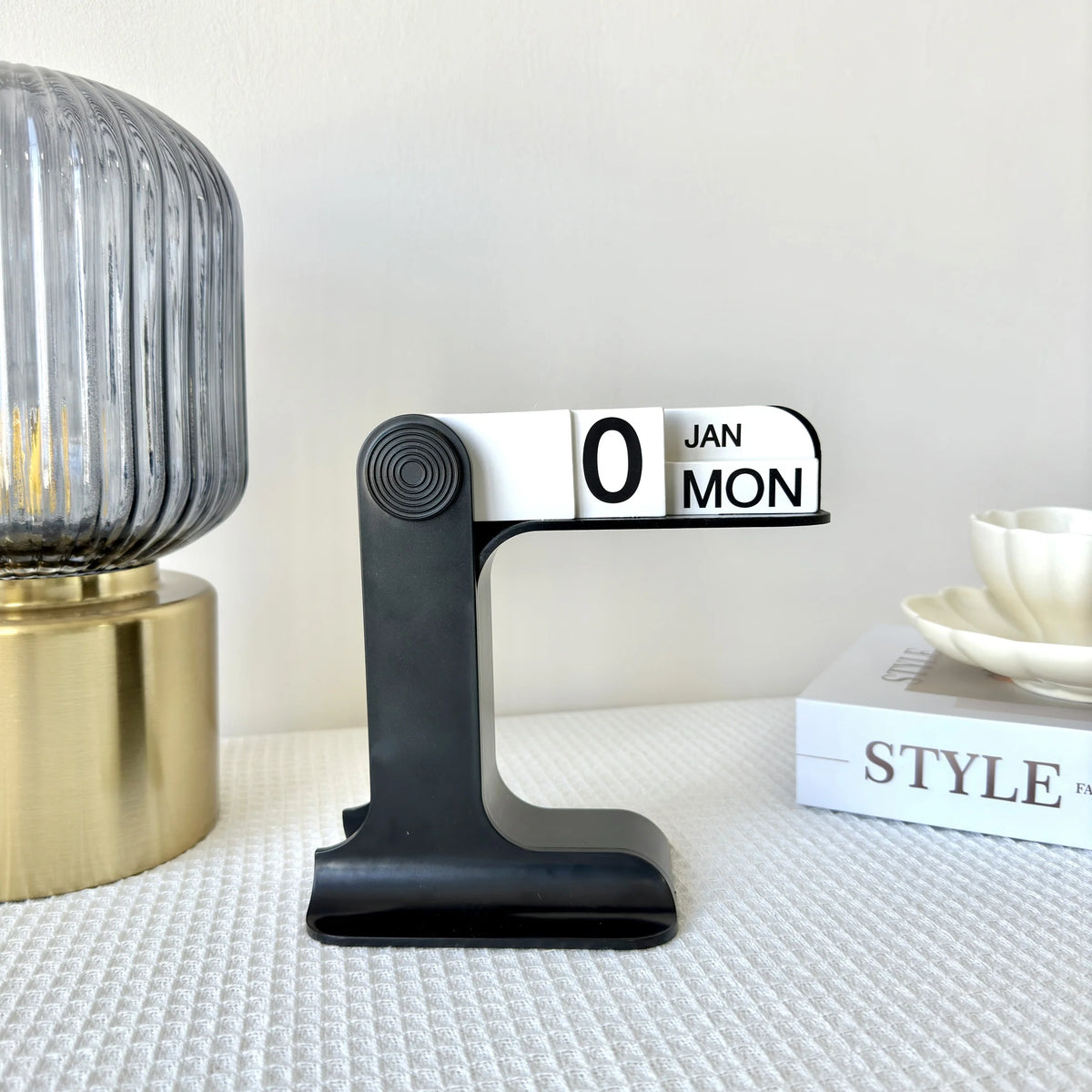 Minimalist Flip Perpetual Desk Calendar Office Decor