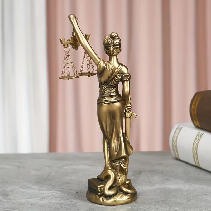 Lady Justice Themis Statue Lawyer Office Desk Ornament Retro Round Base Sculpture Home Decor Gift