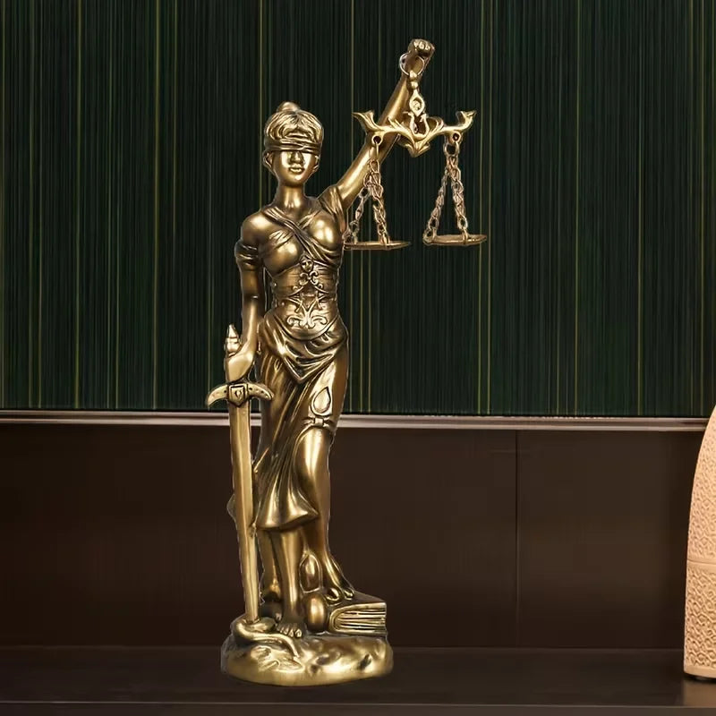 Lady Justice Themis Statue Lawyer Office Desk Ornament Retro Round Base Sculpture Home Decor Gift