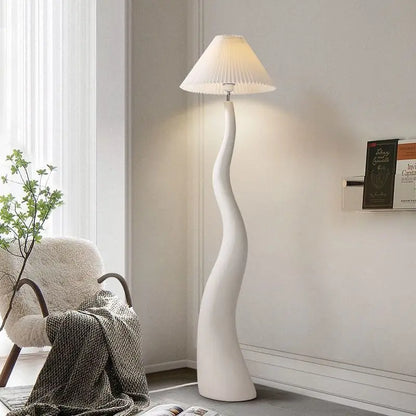 Modern Minimalist Pleated Floor Lamp for Vertical Lighting in Bedrooms Study Rooms and Sofas