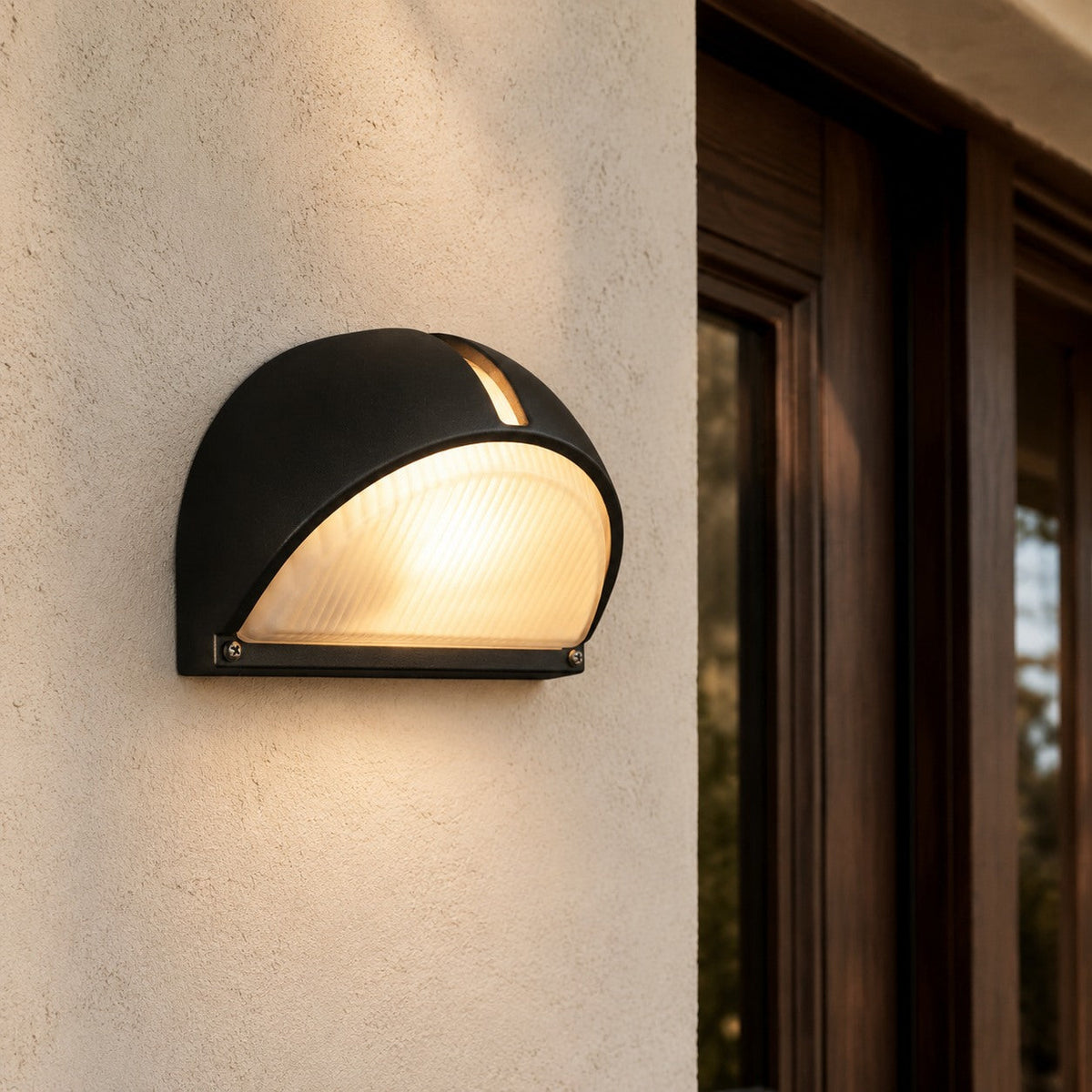 Modern Outdoor Wall Light Waterproof Aluminum LED Fixture for Patios Gardens Entryways