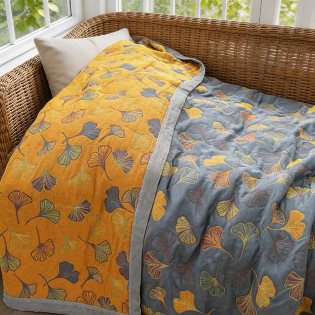 Ginkgo Leaf Reversible Throw Blanket for Sofa Bed and Picnic