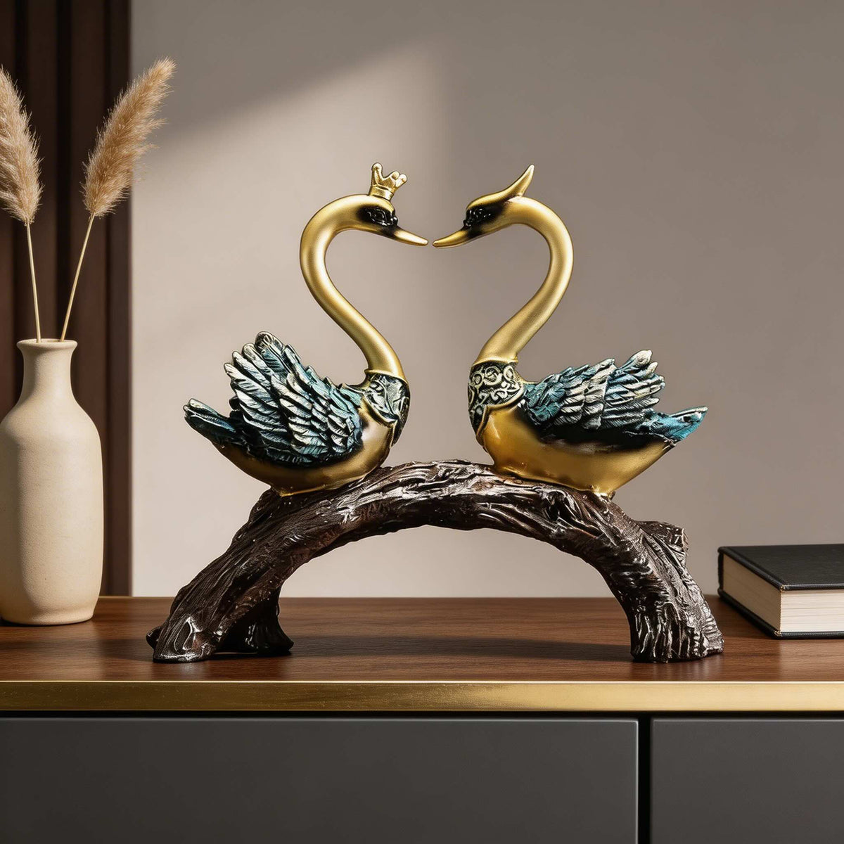 Ceramic Couple Swan Figurine Ornament Heart-Shaped Decor Statue