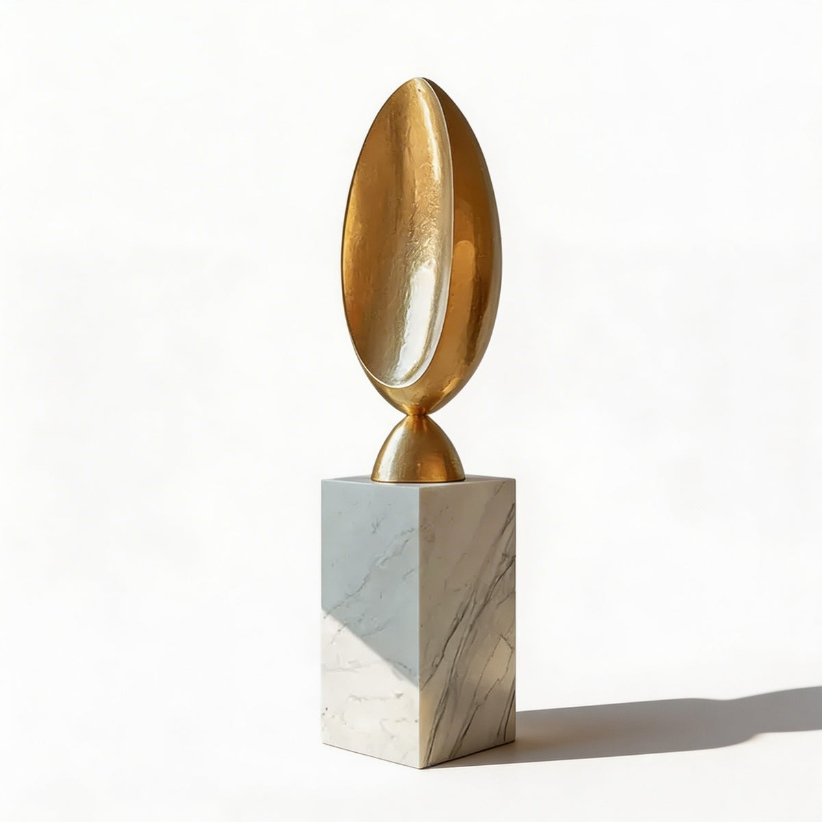 Minimalist Abstract Resin Desk Sculpture Gold Art Ornament