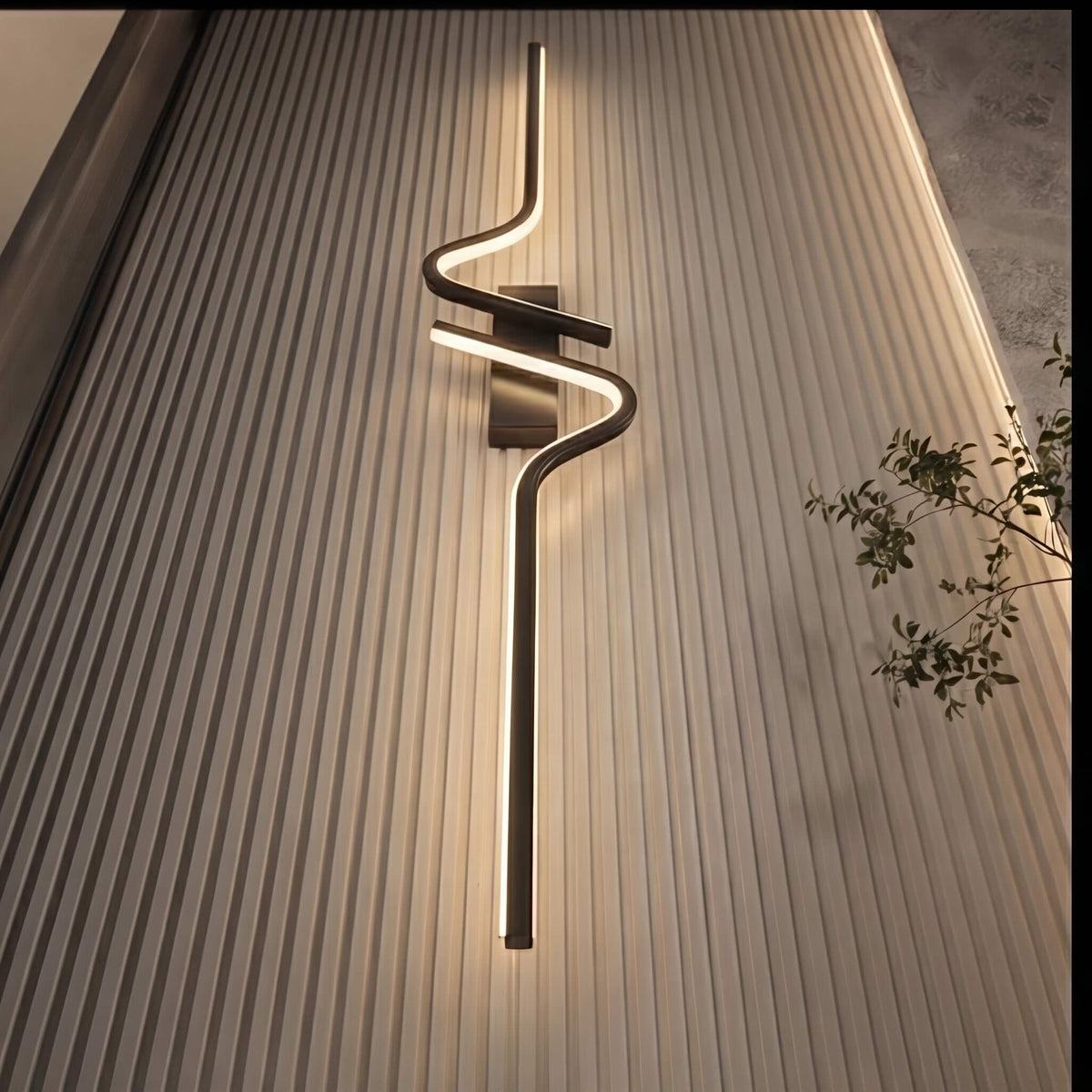 Curved Metal Wall Sconce Adjustable LED Wall Light