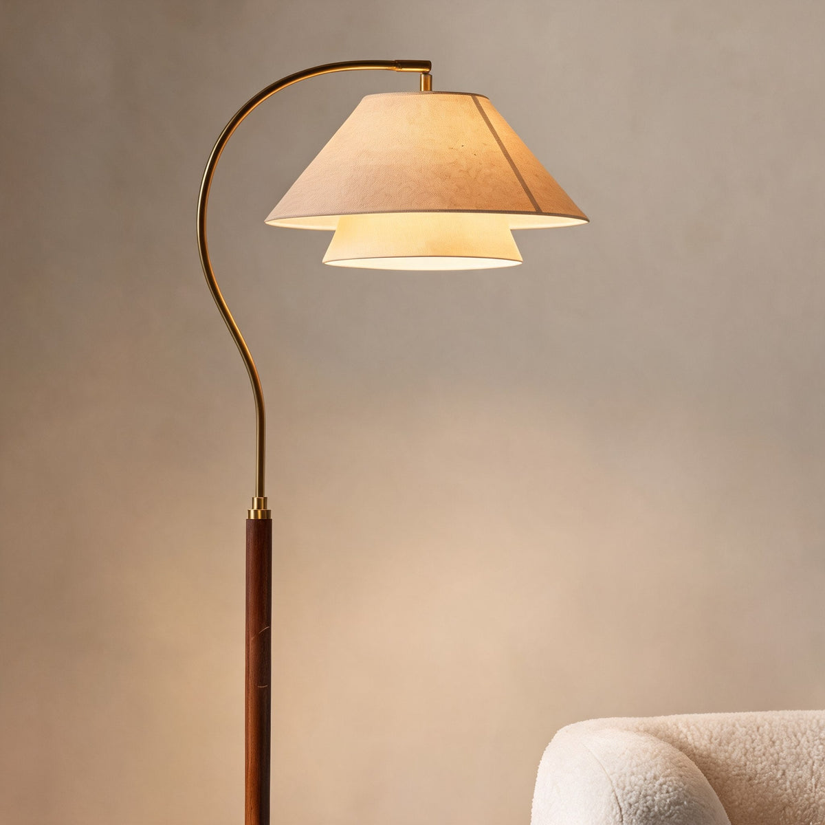 Black Metal Floor Lamp Energy-Efficient LED Adjustable