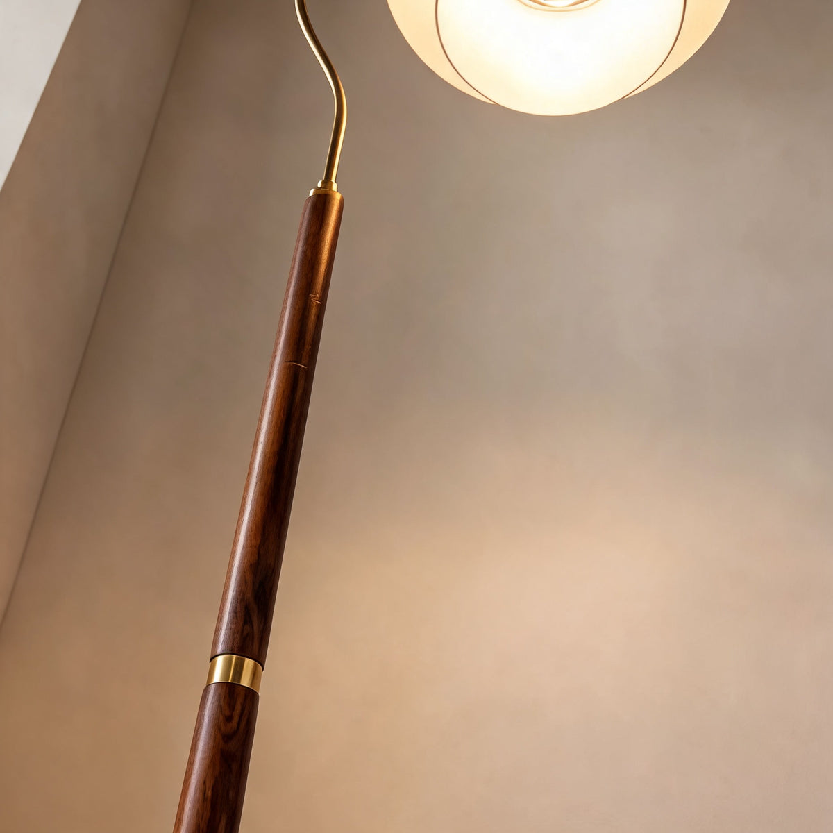 Black Metal Floor Lamp Energy-Efficient LED Adjustable