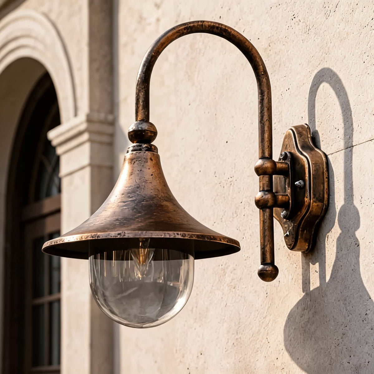 Vintage Outdoor Wall Light Waterproof Aluminum Horn Shape LED Fixture Warm White 3000K